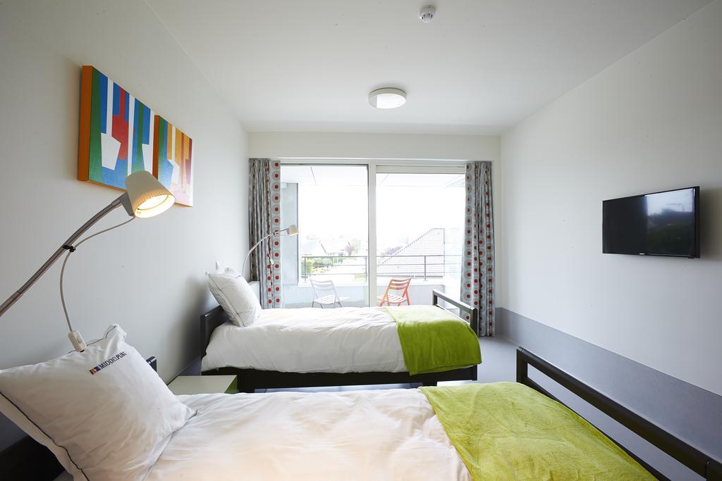 Hotel Middelpunt - Gratis Parking - Ontbijt Inbegrepen! Middelkerke Habitación foto